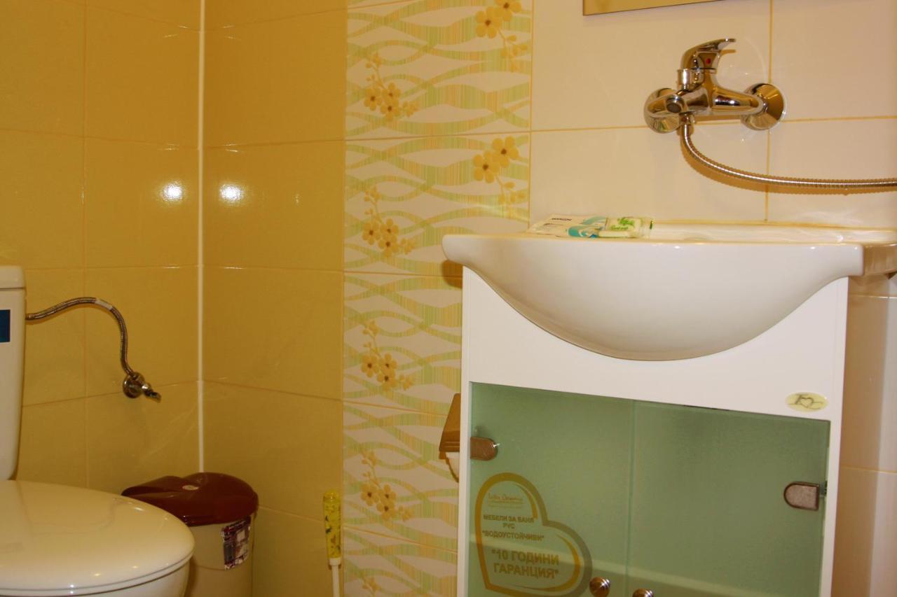 Къща Речен Шепот Hotel คาโลเฟอร์ ภายนอก รูปภาพ