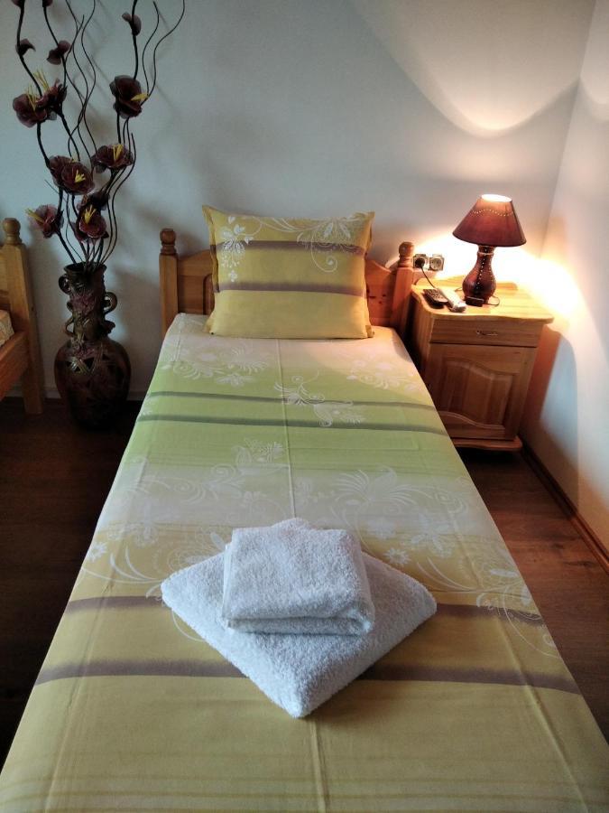 Къща Речен Шепот Hotel คาโลเฟอร์ ภายนอก รูปภาพ